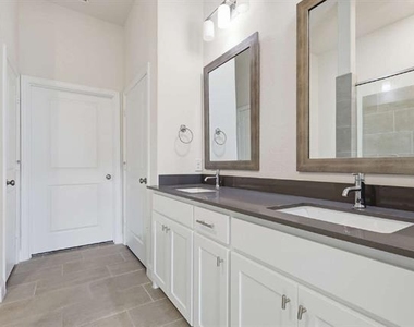 1044 3rd Street - Photo Thumbnail 21