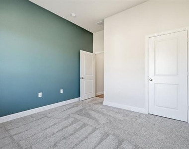 1044 3rd Street - Photo Thumbnail 26