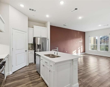 1044 3rd Street - Photo Thumbnail 14