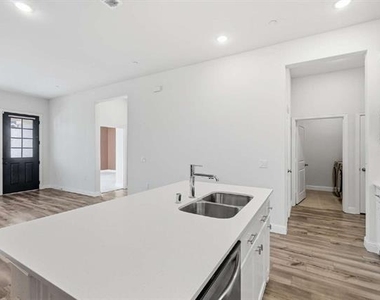 1044 3rd Street - Photo Thumbnail 16