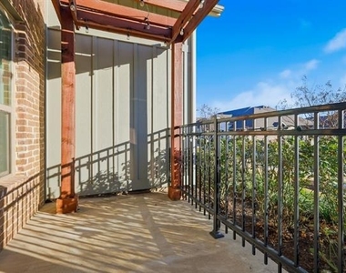 1044 3rd Street - Photo Thumbnail 7