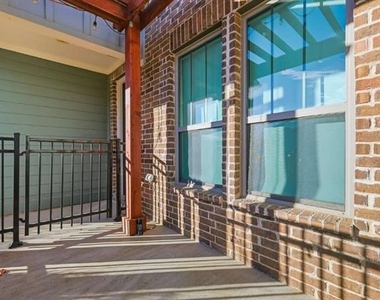 1044 3rd Street - Photo Thumbnail 8