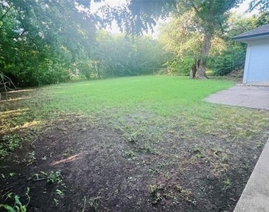 909 Laguna Drive - Photo Thumbnail 16