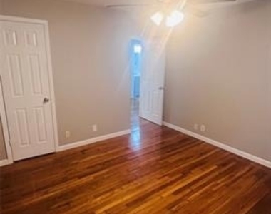 909 Laguna Drive - Photo Thumbnail 1