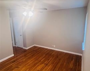 909 Laguna Drive - Photo Thumbnail 14
