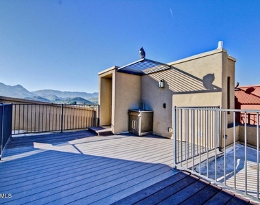 112 W Milada Drive - Photo Thumbnail 1