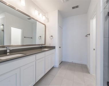 1540 Navasota Trail - Photo Thumbnail 12