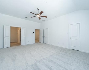 1540 Navasota Trail - Photo Thumbnail 10