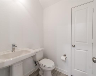 1540 Navasota Trail - Photo Thumbnail 20