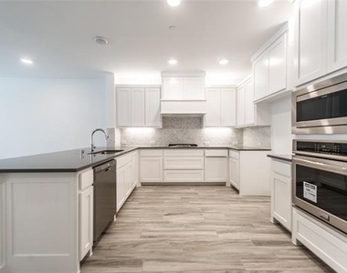 1540 Navasota Trail - Photo Thumbnail 5