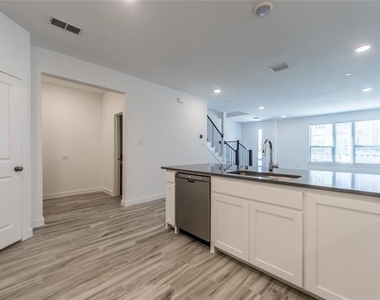 1540 Navasota Trail - Photo Thumbnail 8