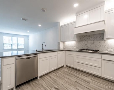 1540 Navasota Trail - Photo Thumbnail 6