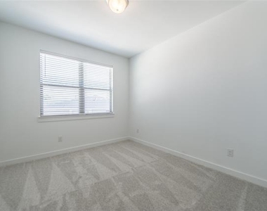 1540 Navasota Trail - Photo Thumbnail 16