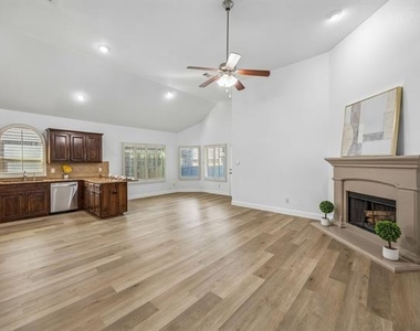 10445 Merced Lake Road - Photo Thumbnail 8