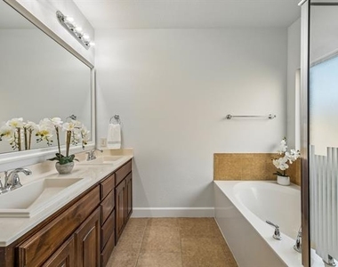 10445 Merced Lake Road - Photo Thumbnail 15