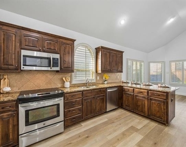 10445 Merced Lake Road - Photo Thumbnail 5
