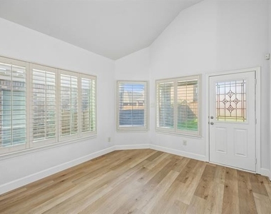 10445 Merced Lake Road - Photo Thumbnail 11