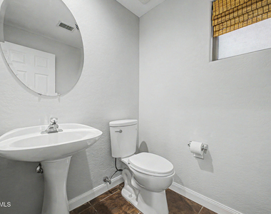 17446 W Yavapai Street - Photo Thumbnail 16