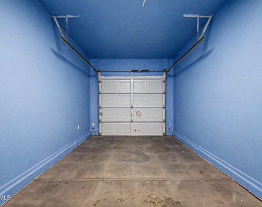 17446 W Yavapai Street - Photo Thumbnail 38