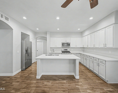 17446 W Yavapai Street - Photo Thumbnail 12
