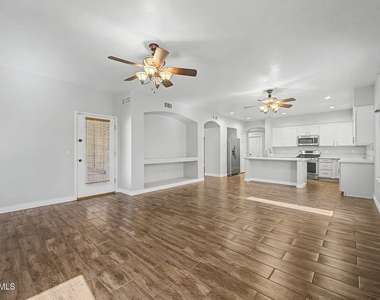 17446 W Yavapai Street - Photo Thumbnail 9