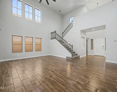 17446 W Yavapai Street - Photo Thumbnail 5