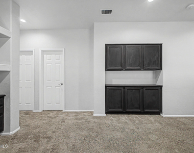 17446 W Yavapai Street - Photo Thumbnail 32