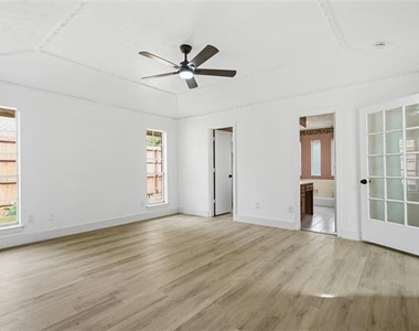 2012 Cross Bend Road - Photo Thumbnail 17