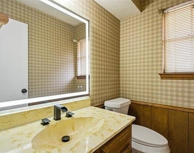 2012 Cross Bend Road - Photo Thumbnail 23