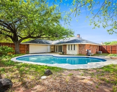 2012 Cross Bend Road - Photo Thumbnail 22
