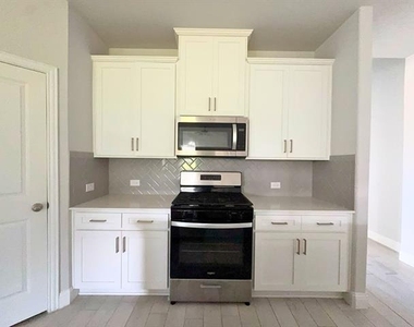 609 Tartane Drive - Photo Thumbnail 5