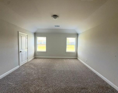 609 Tartane Drive - Photo Thumbnail 8