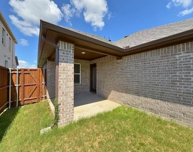 609 Tartane Drive - Photo Thumbnail 23