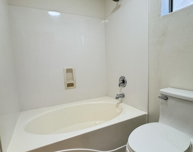 2458 W Via Dona Road - Photo Thumbnail 17