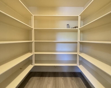 2458 W Via Dona Road - Photo Thumbnail 5
