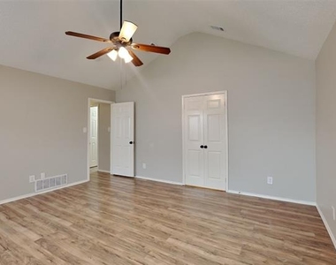 4403 Santa Cruz Lane - Photo Thumbnail 7