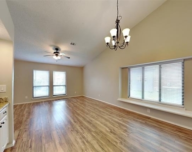 4403 Santa Cruz Lane - Photo Thumbnail 3