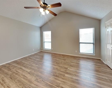 4403 Santa Cruz Lane - Photo Thumbnail 22