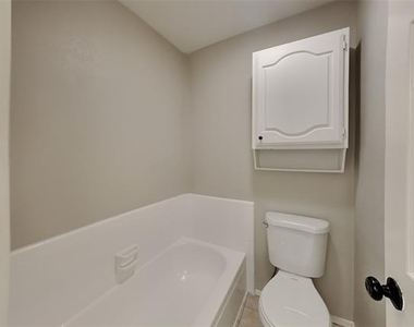 4403 Santa Cruz Lane - Photo Thumbnail 23