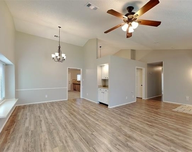 4403 Santa Cruz Lane - Photo Thumbnail 4