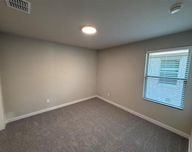 1233 Wolfsbane Drive - Photo Thumbnail 17