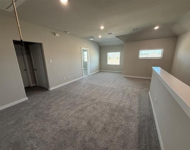 1233 Wolfsbane Drive - Photo Thumbnail 16