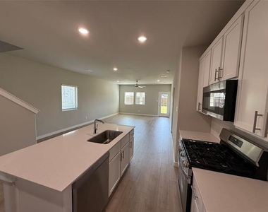 1233 Wolfsbane Drive - Photo Thumbnail 6