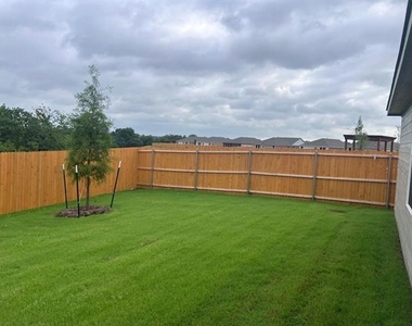 405 Mcnelly Lane - Photo Thumbnail 20