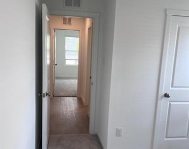 405 Mcnelly Lane - Photo Thumbnail 15
