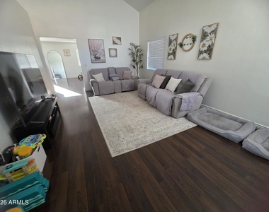 5266 S 236th Avenue - Photo Thumbnail 1