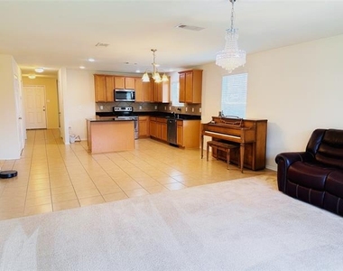 115 Waxberry Drive - Photo Thumbnail 10