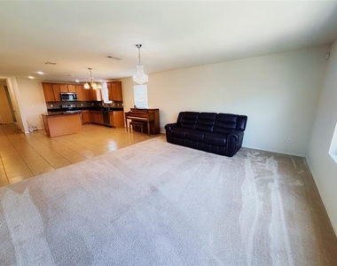 115 Waxberry Drive - Photo Thumbnail 11
