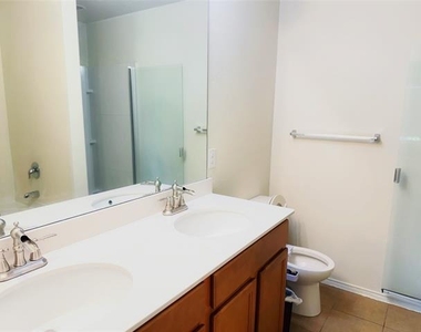 115 Waxberry Drive - Photo Thumbnail 13