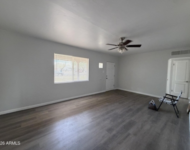 2221 E Osborn Road - Photo Thumbnail 1